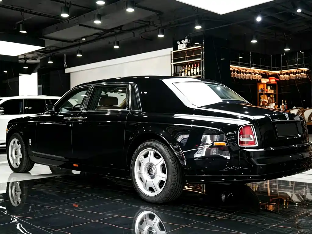 Rolls-Royce Phantom — миниатюра 4