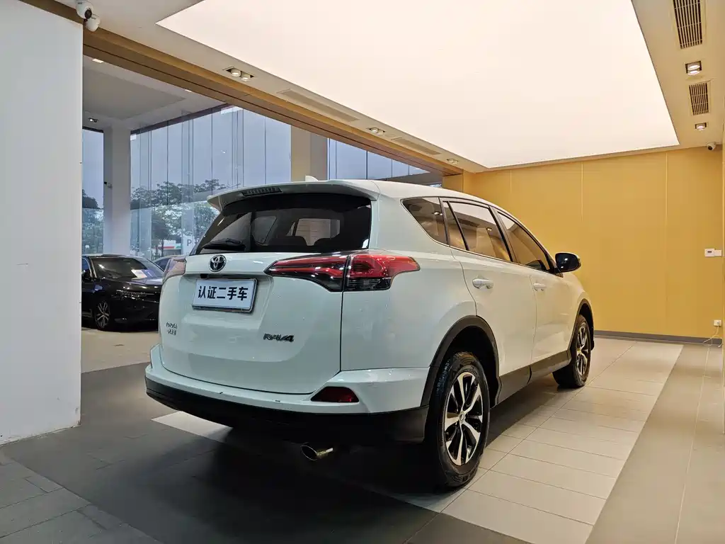 Toyota RAV4 — фотографии объявления, Фото 28