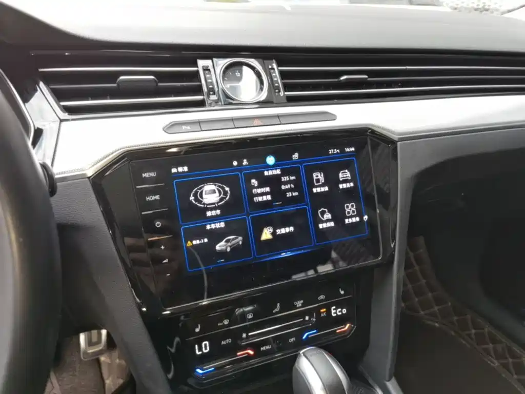 Volkswagen Magotan PHEV — миниатюра 13