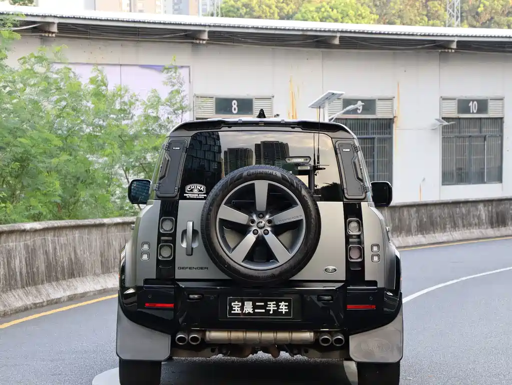 Land Rover Defender — миниатюра 5