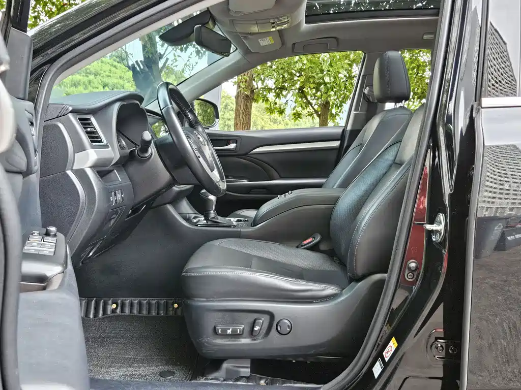 Toyota Highlander — миниатюра 5