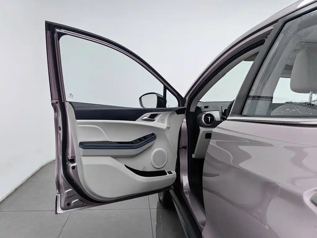 BYD Yuan Pro — миниатюра 8