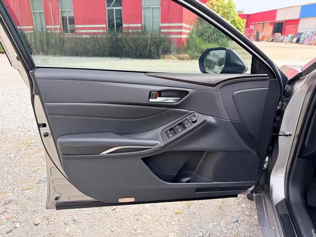 Toyota Avalon - фото 11