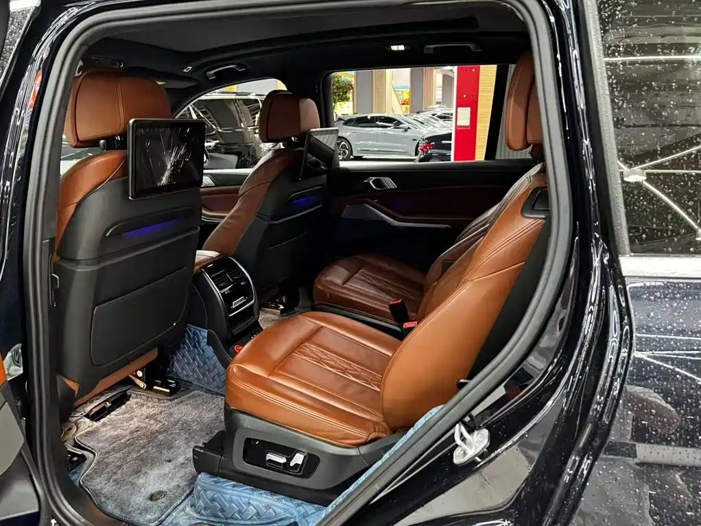 BMW X7 — миниатюра 6