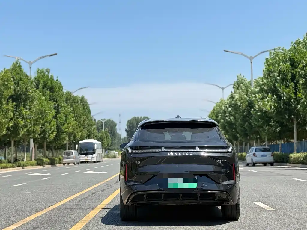 Lynk & Co 08 EM-P 2024 120km Plus