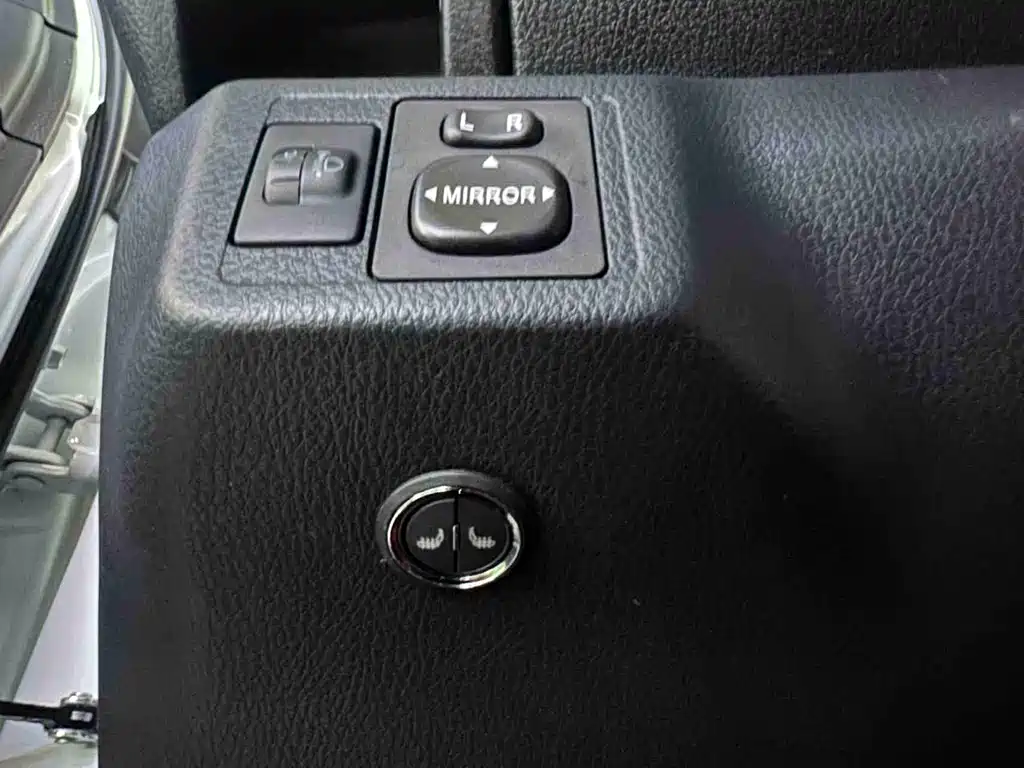 Toyota Yaris L — миниатюра 9