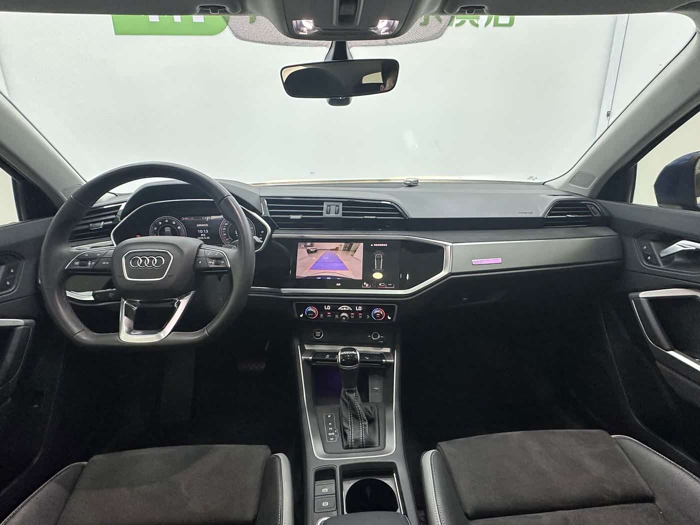 Audi Q3 1.4 л 2023 г. Голубой, пробег 26000 км