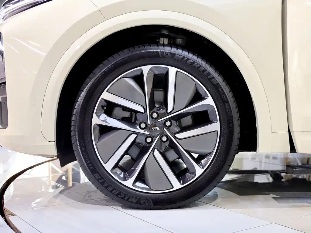 Li Auto Li L7 — миниатюра 7