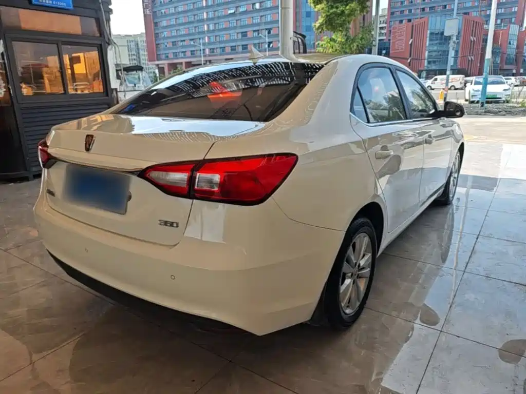 Roewe 360 — миниатюра 7