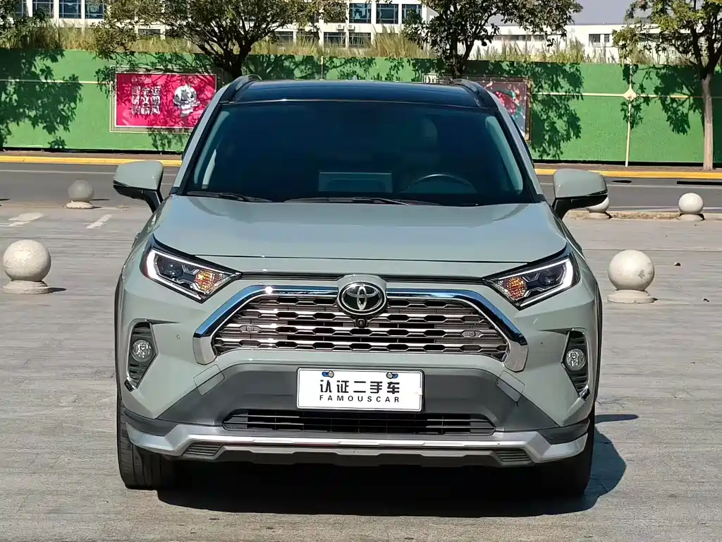 Toyota RAV4 — миниатюра 2