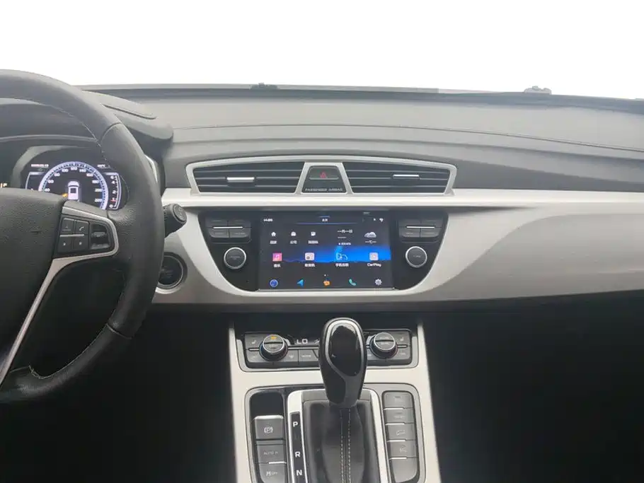 Geely Boyue — миниатюра 13