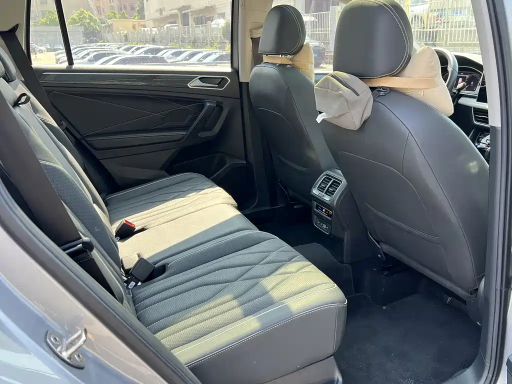 Volkswagen Tiguan L — миниатюра 19