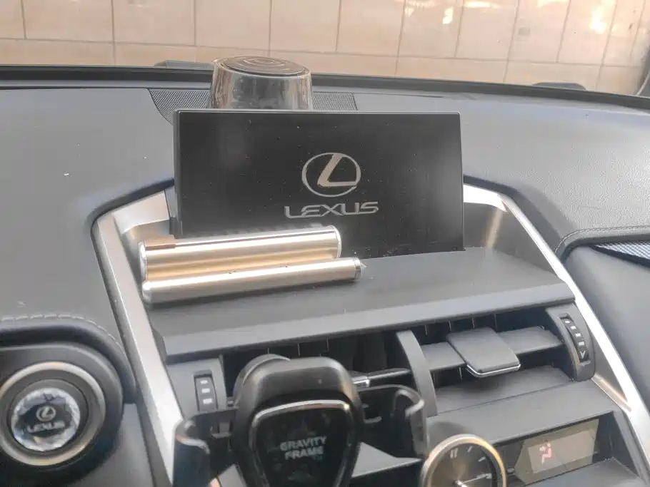 Lexus NX — миниатюра 13