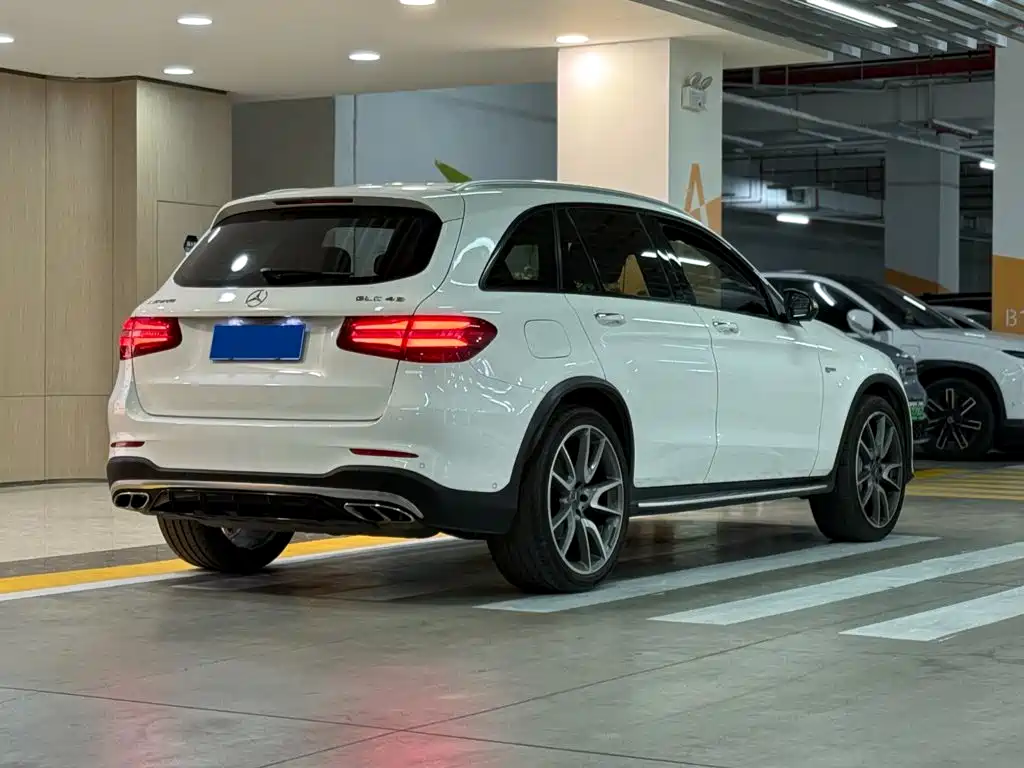 Mercedes-Benz GLC AMG