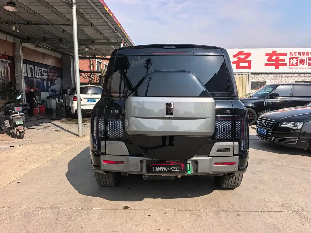 Yangwang Yangwang U8 — миниатюра 10