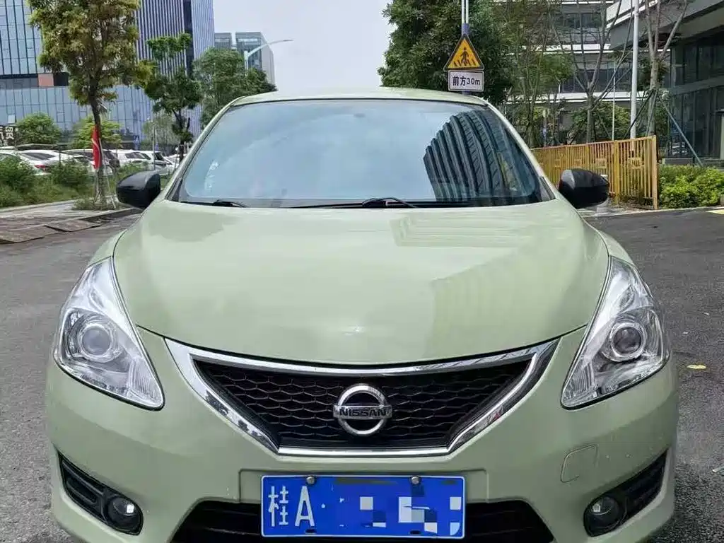 Nissan Tiida — миниатюра 2