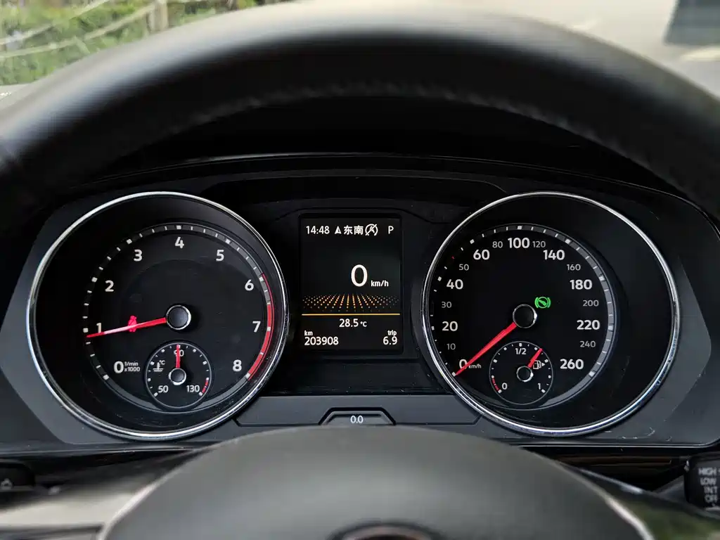Volkswagen Tiguan L — миниатюра 14