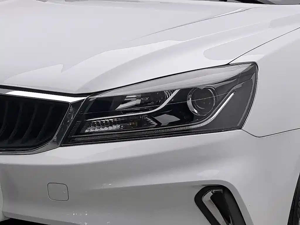 Geely Emgrand — миниатюра 7