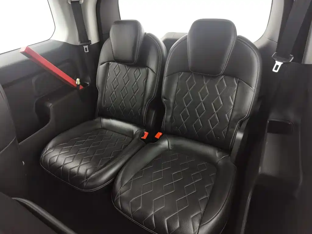 Baojun KiWi EV — миниатюра 15
