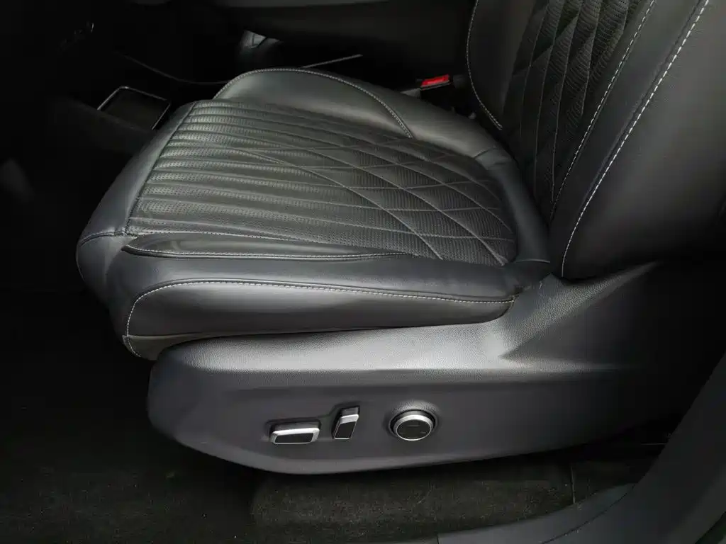 MAXUS G90 — миниатюра 20