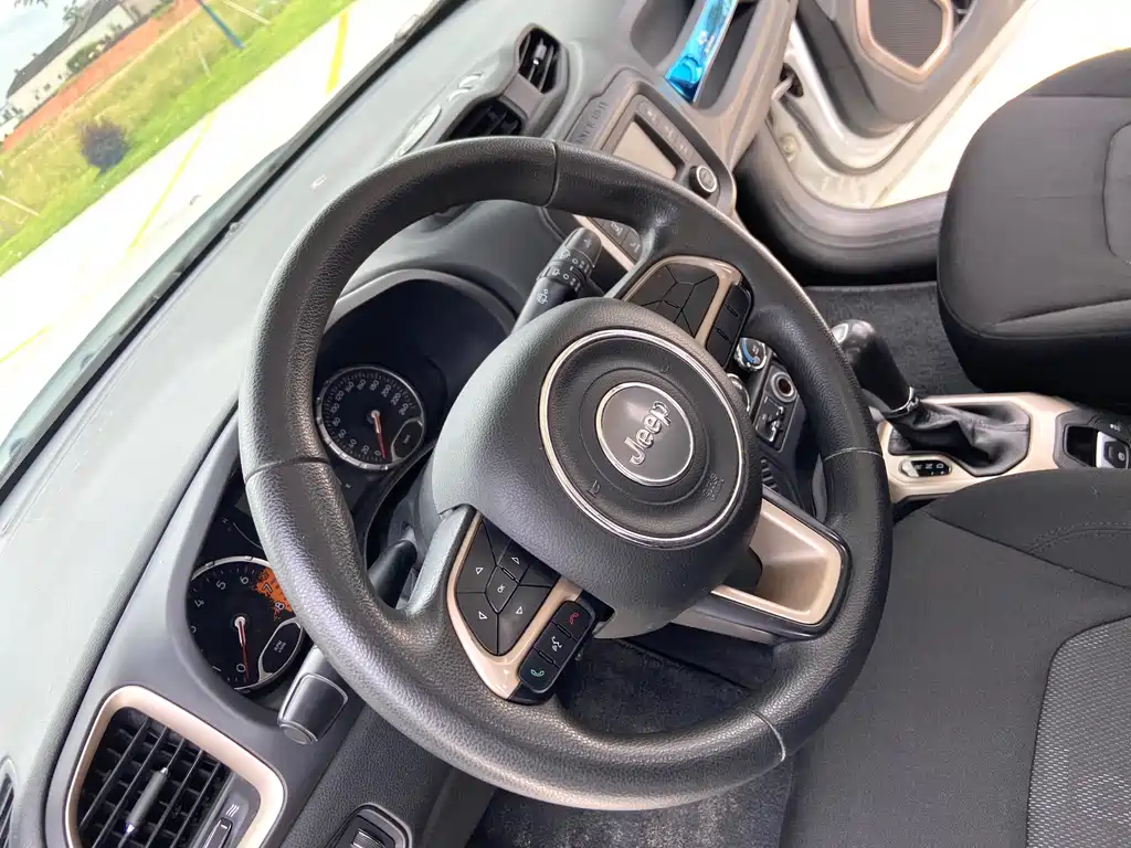 Jeep Renegade 1.4T Auto Dynamic Energy Edition, фото 15