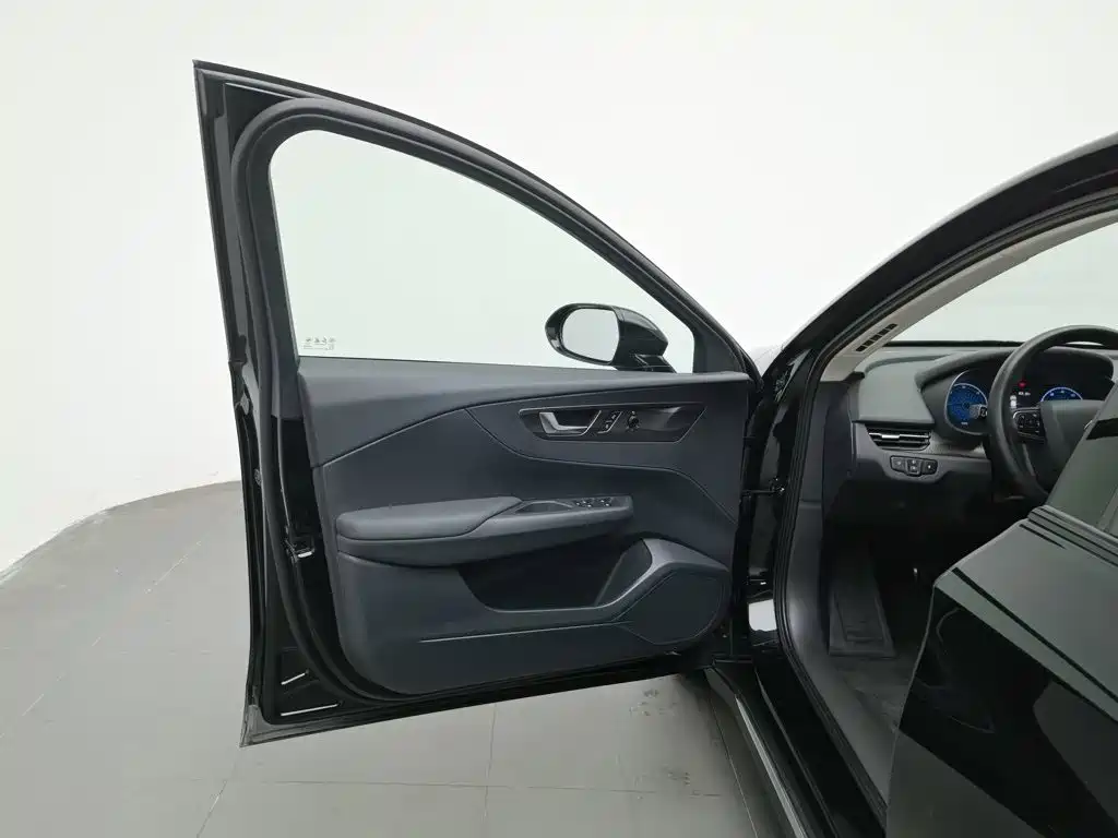 Hongqi Hongqi E-QM5 — миниатюра 8