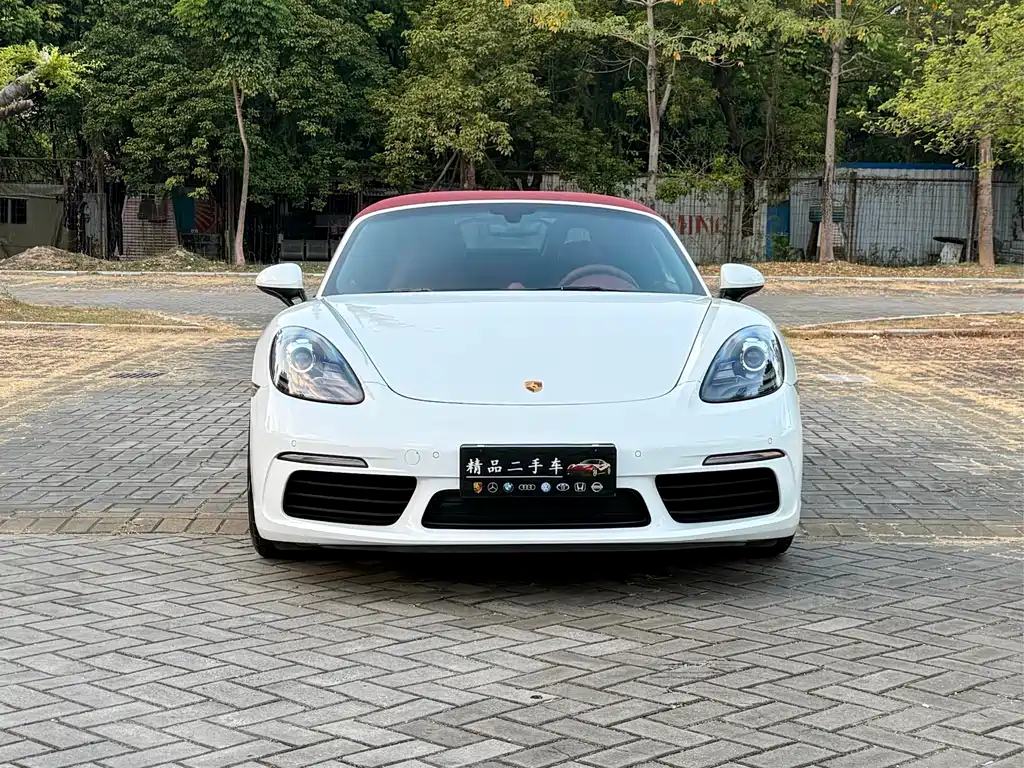 PORSCHE 718