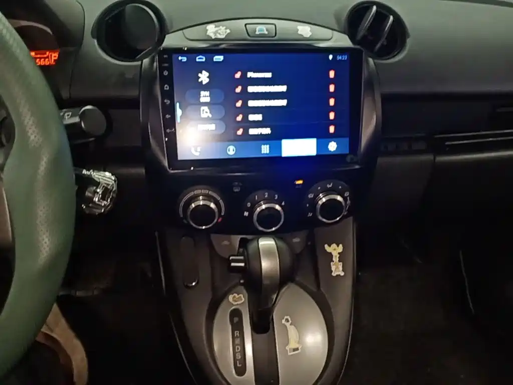 Mazda 2 — миниатюра 13