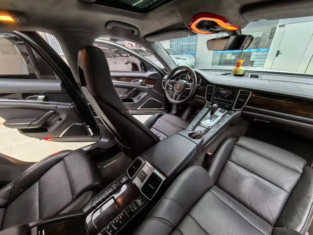 Porsche Panamera — миниатюра 6