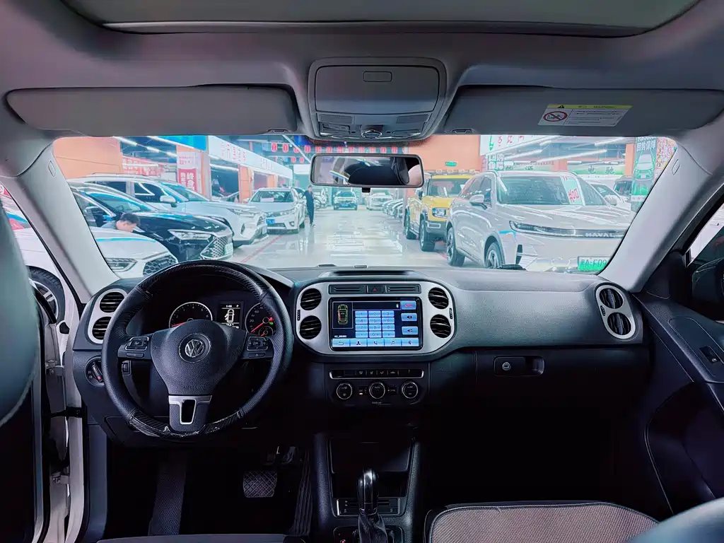 Volkswagen Tiguan — миниатюра 9