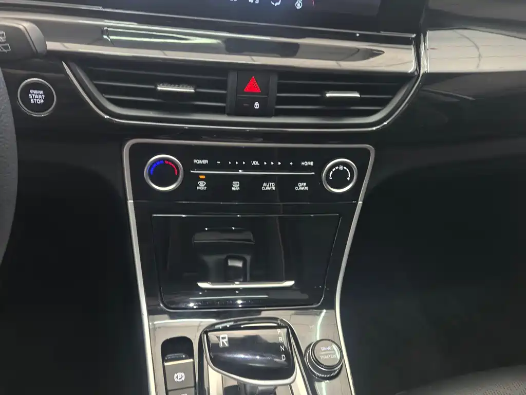 Kia Seltos — миниатюра 12