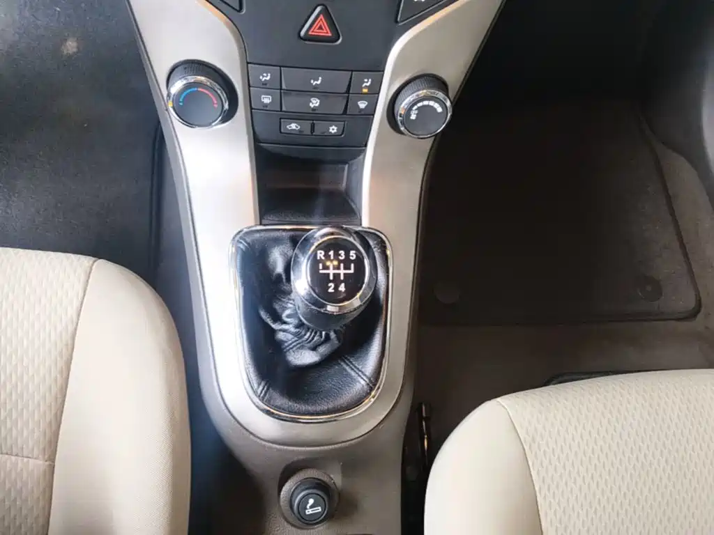 Chevrolet Cruze — миниатюра 14