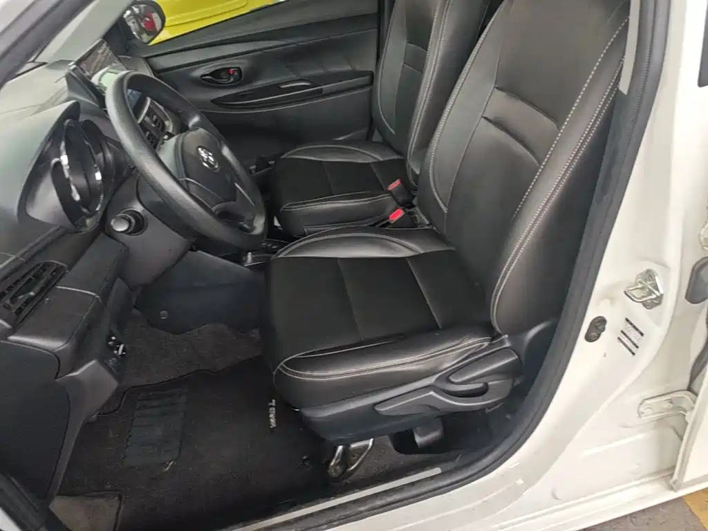 Toyota Yaris L — миниатюра 15