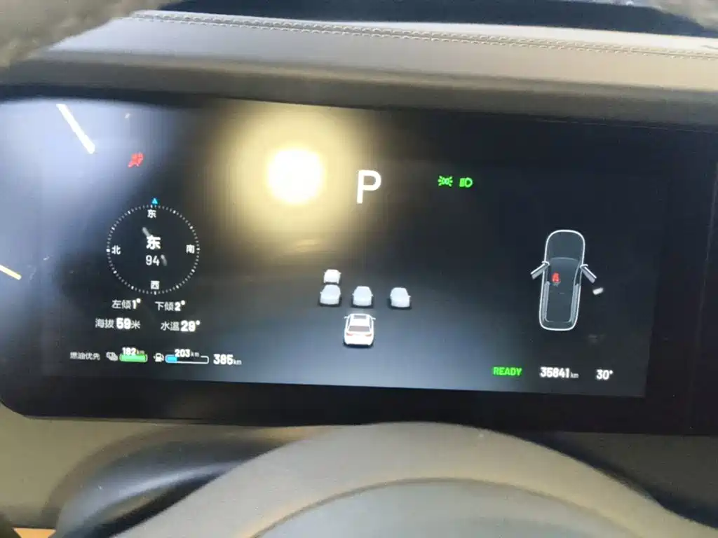 Li Auto Li ONE — миниатюра 12