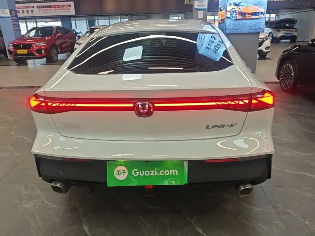 Changan UNI-V iDD — миниатюра 6