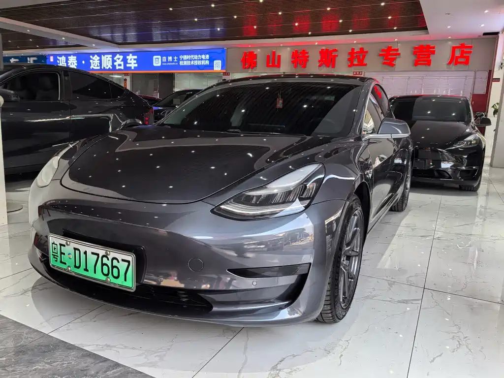 Tesla Model 3 2020