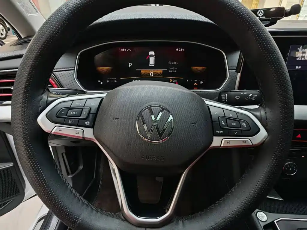 Volkswagen Lavida - фото 14