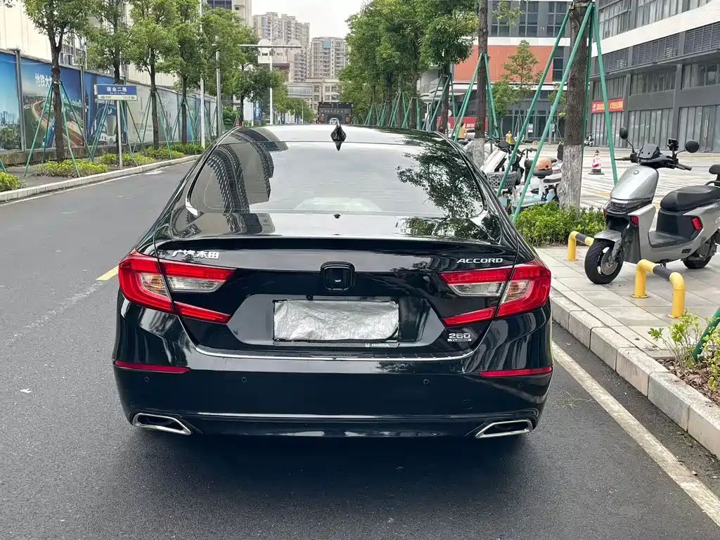 Honda Accord — миниатюра 5