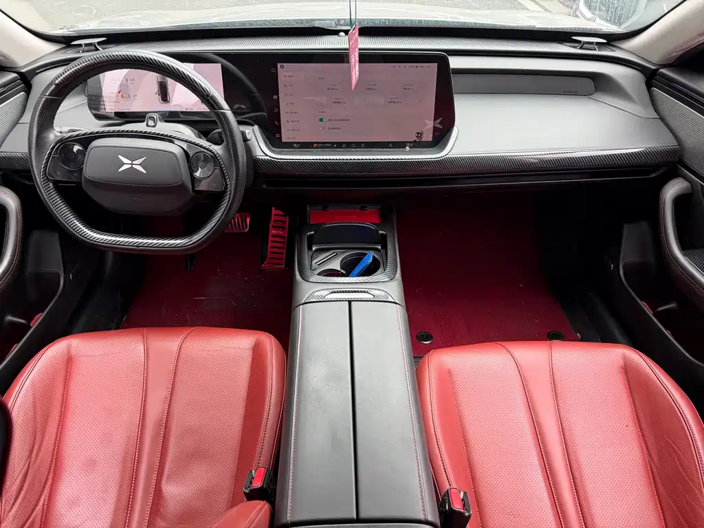 XPeng P7 — миниатюра 12