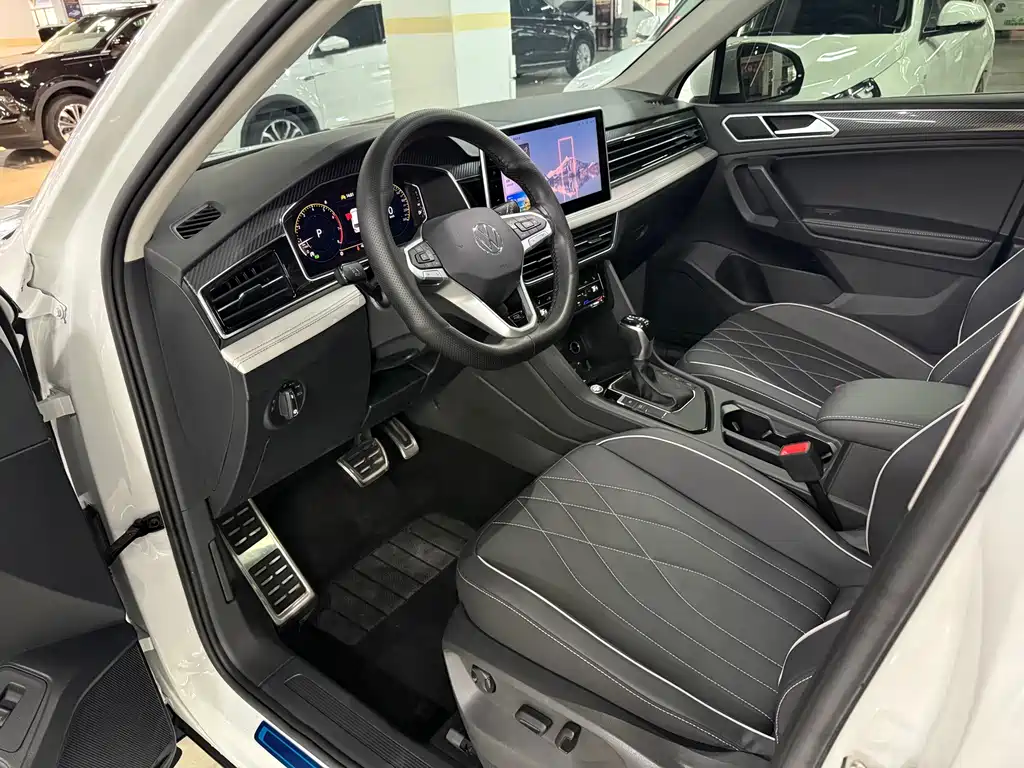 Volkswagen Tiguan L — миниатюра 5