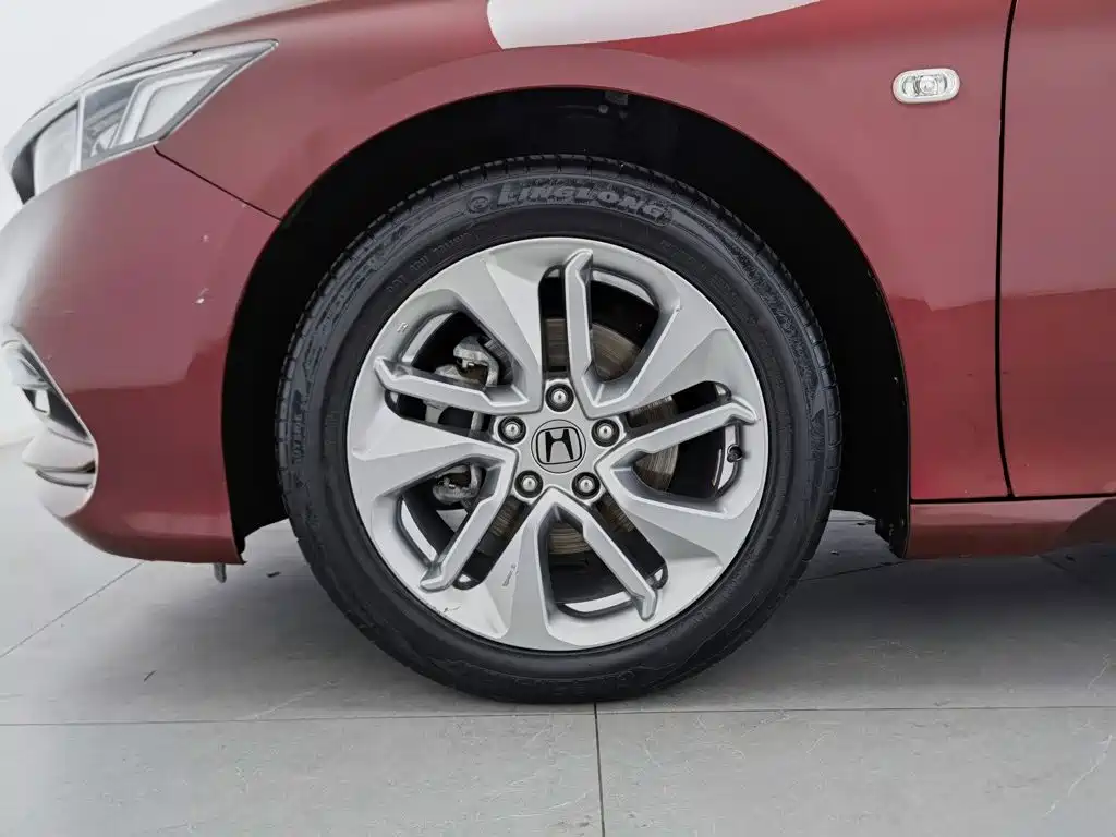 Honda Accord — миниатюра 17