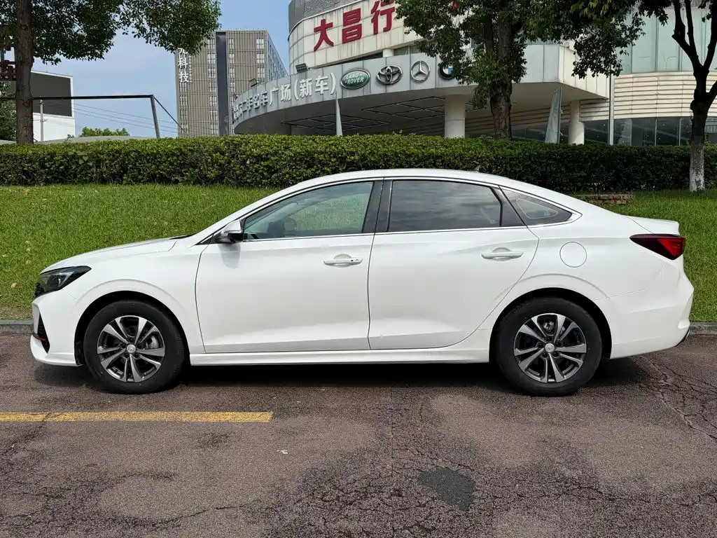 Changan Eado — миниатюра 3