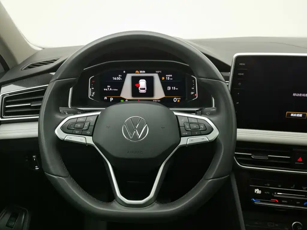 Volkswagen Tiguan L — миниатюра 11