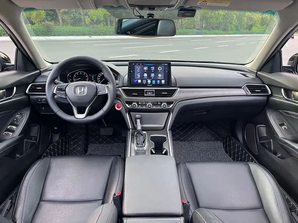 Honda Accord — миниатюра 7