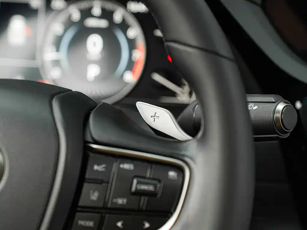 Lexus ES — миниатюра 23