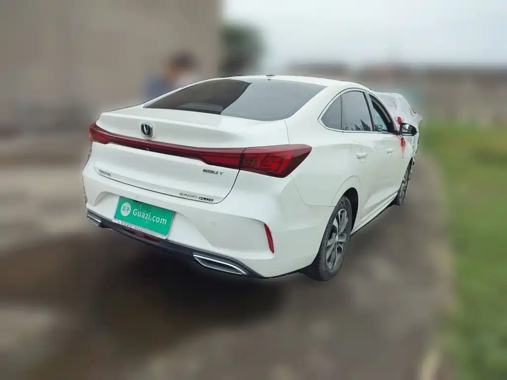 Changan Eado — миниатюра 4