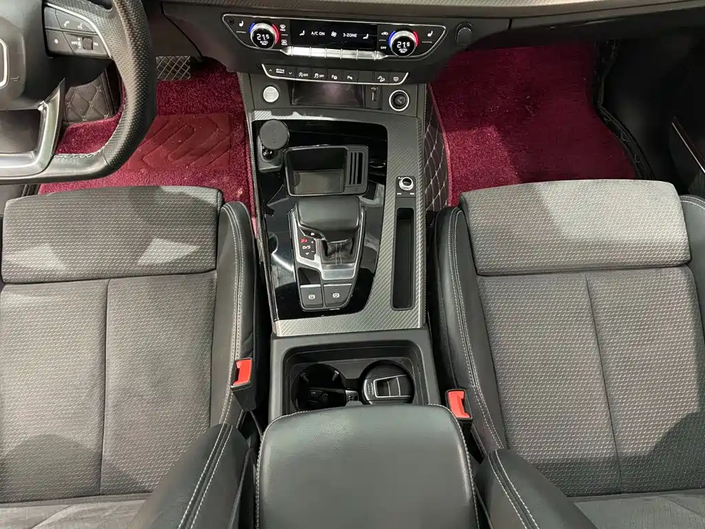 Audi Q5L Sportback — миниатюра 6