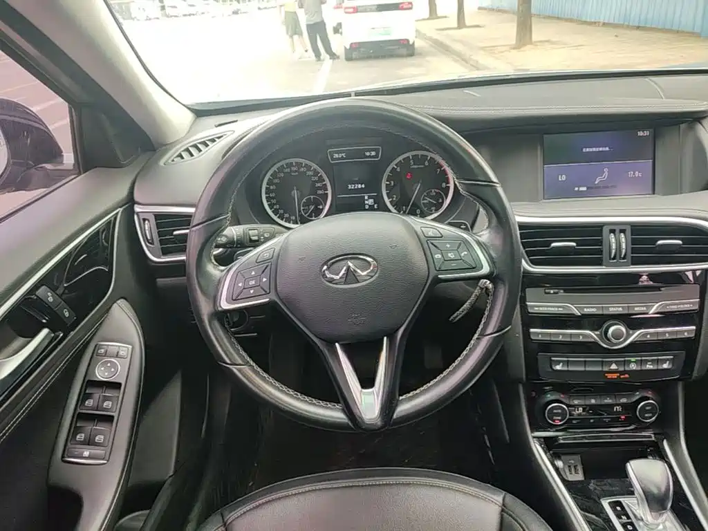 Infiniti QX30 — миниатюра 11