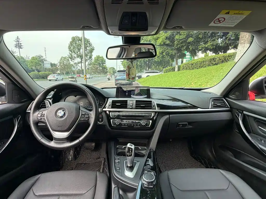 BMW 3 Series — миниатюра 13