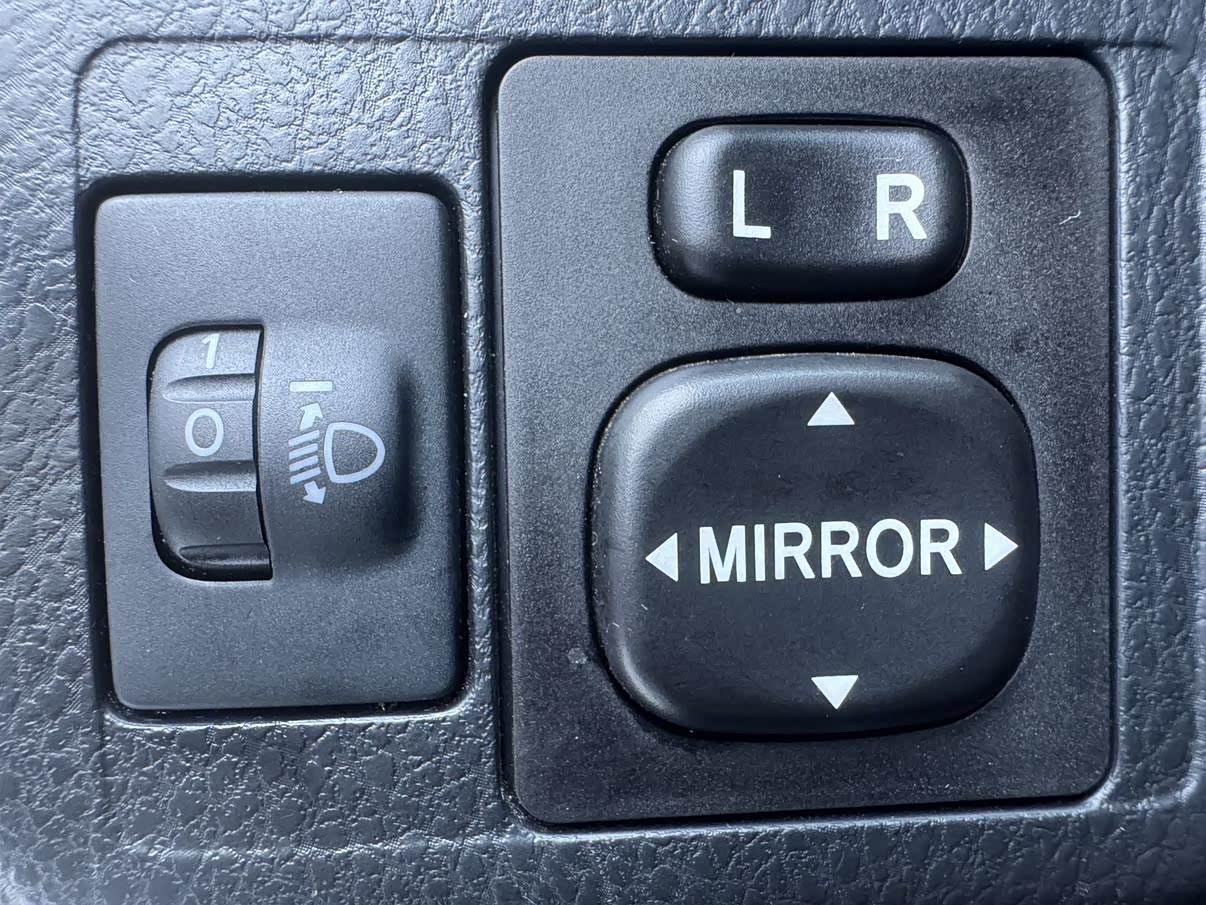 Toyota YARiS L Zhi Xuan 1.5 л 2022 г. Белый, пробег 40000 км